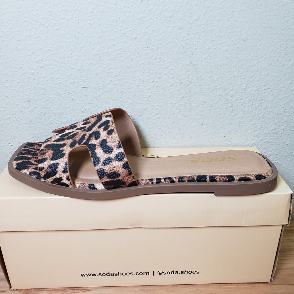 Soda Women's Sz 8 Leopard Print H Cutout Slide Sandal Black Tan Animal Print NEW